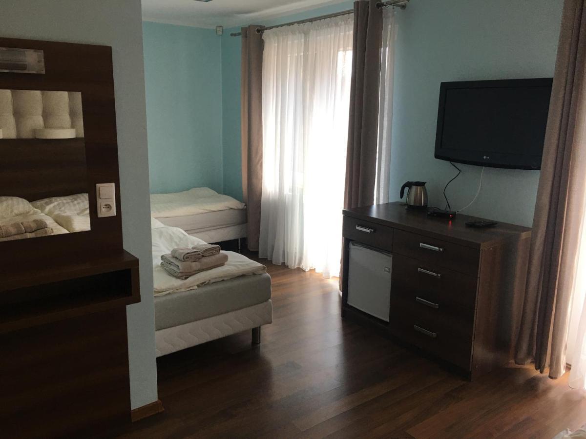 Azzurro Hotel Łukęcin Bagian luar foto